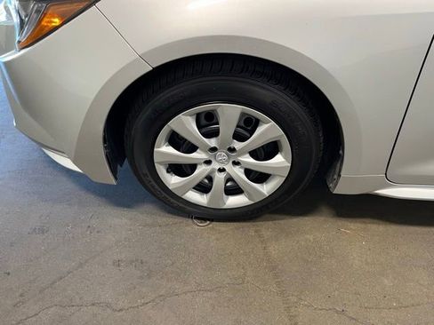 Used 2024 Toyota Corolla LE FWD image 30