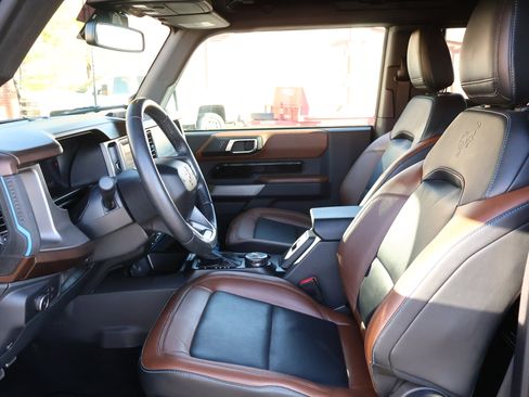 Used 2022 Ford Bronco Outer Banks w/ Sasquatch Package image 8