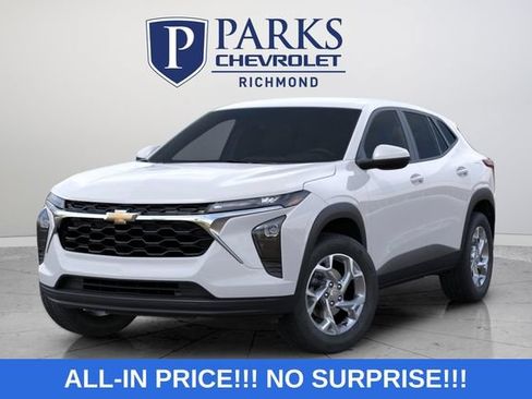 New 2026 Chevrolet Trax LS w/ LS Convenience Package FWD image 3