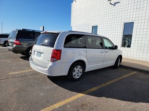 Used 2011 Dodge Grand Caravan Express image 5
