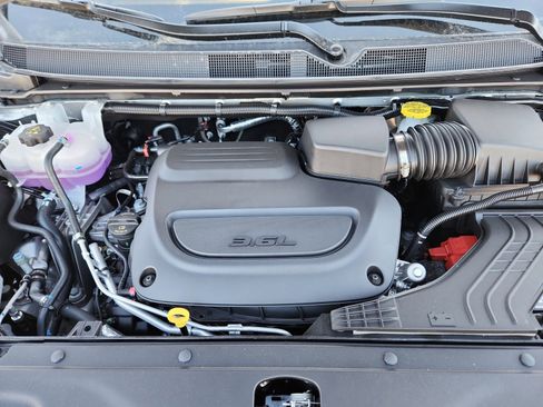 New 2026 Chrysler Pacifica Select image 22