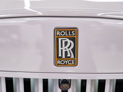 Used 2026 Rolls-Royce Cullinan AWD/4WD image 17
