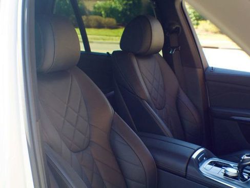 Used 2023 BMW X5 xDrive40i w/ Executive Package image 41