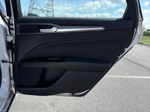 Used 2014 Ford Fusion Titanium AWD/4WD image 16
