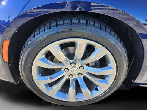 Used 2017 Chrysler 300 C w/ Safetytec Plus Group image 41
