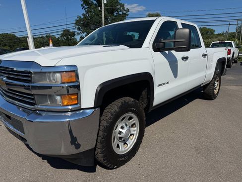 Used 2015 Chevrolet Silverado 3500 W/T w/ Snow Plow Prep Package AWD/4WD image 9