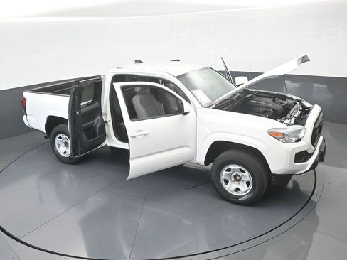 Used 2022 Toyota Tacoma SR image 65