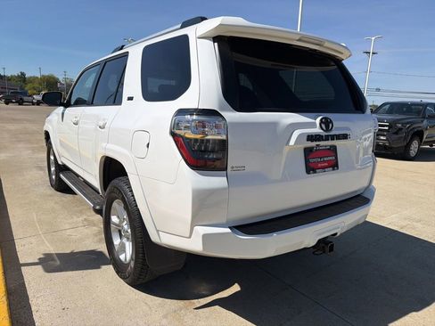 Used 2023 Toyota 4Runner SR5 Premium w/ Moonroof Package AWD/4WD image 7