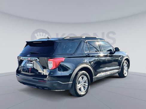 Used 2023 Ford Explorer XLT image 7