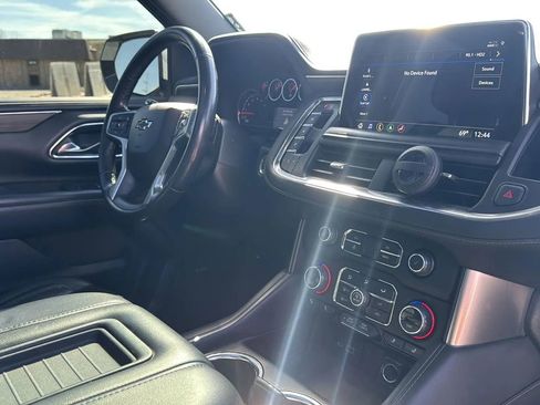 Used 2021 Chevrolet Tahoe Z71 w/ Rear Media and Nav Package image 18