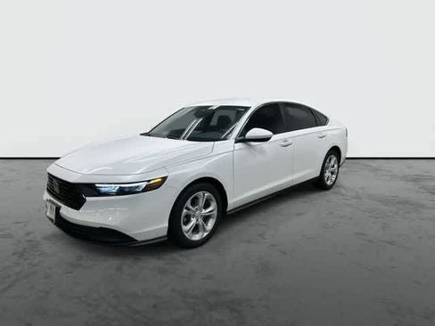 Used 2025 Honda Accord LX image 8