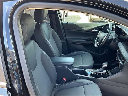 Used 2025 Buick Encore GX Preferred FWD image 7