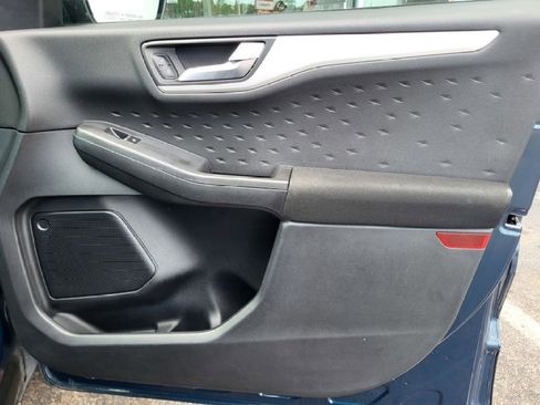 Used 2020 Ford Escape SE image 29