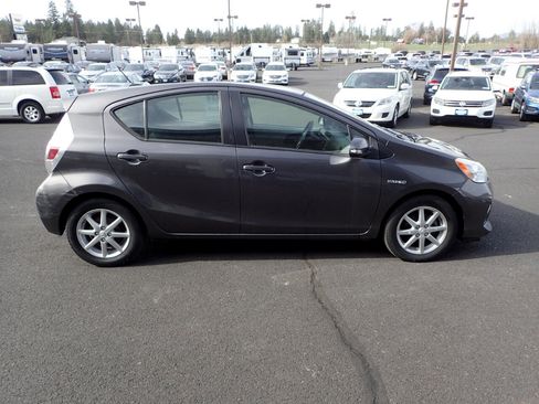 Used 2012 Toyota Prius C Four image 6