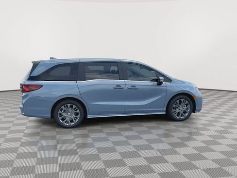 New 2026 Honda Odyssey Touring image 9