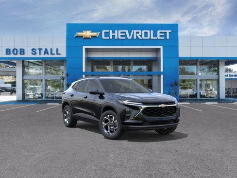 Used 2026 Chevrolet Trax LT w/ Driver Confidence Package FWD image 1