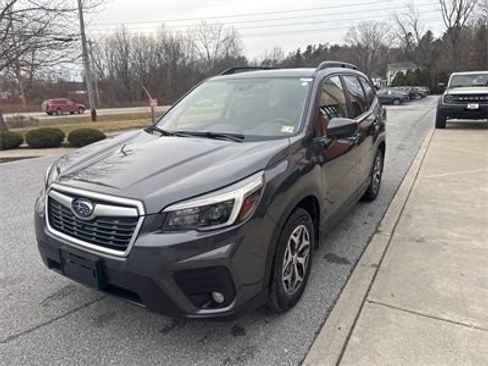 Used 2021 Subaru Forester Premium image 40