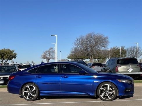 Used 2019 Honda Accord Sport image 3