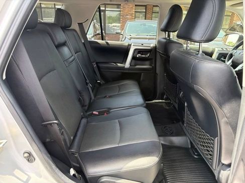 Used 2022 Toyota 4Runner Limited AWD/4WD image 18