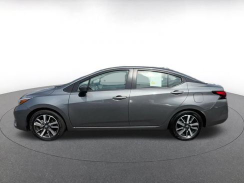 Used 2025 Nissan Versa SV FWD image 8