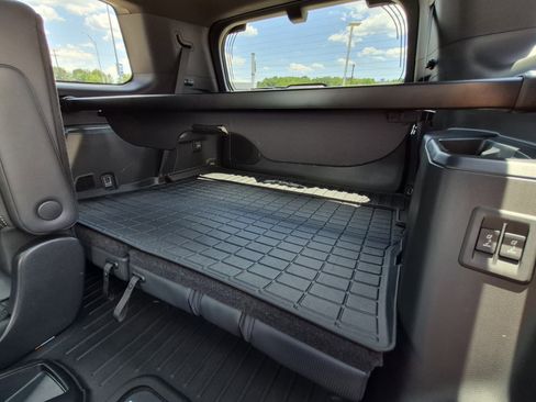 Used 2025 Lexus GX 550 w/ Accessory Package (2T) AWD/4WD image 44