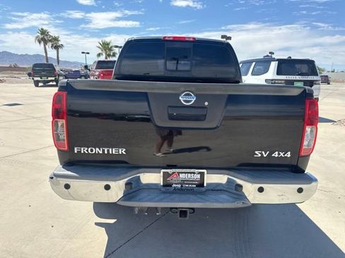 Used 2014 Nissan Frontier SV w/ SV Value Truck Package AWD/4WD image 4