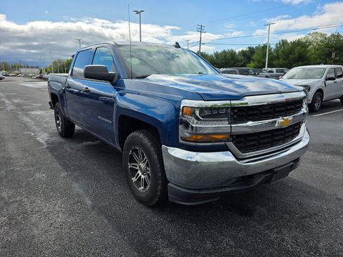 Used 2017 Chevrolet Silverado 1500 LS w/ Trailering Package AWD/4WD image 6