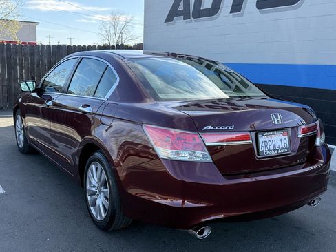 Used 2011 Honda Accord EX-L image 4