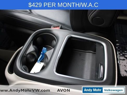 Used 2023 Chrysler Pacifica Touring-L image 43