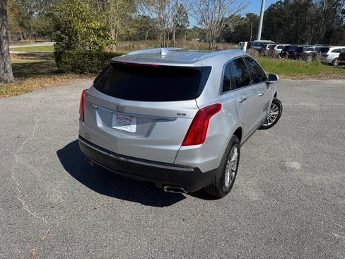 Used 2017 Cadillac XT5 Luxury FWD image 6