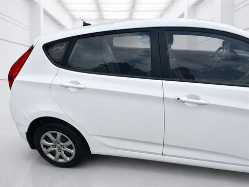 Used 2012 Hyundai Accent GS FWD image 18