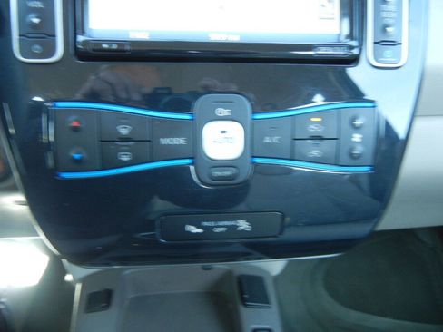 Used 2012 Nissan Leaf SL w/ Protection Pkg image 65