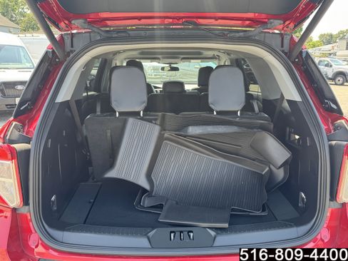 Used 2023 Ford Explorer XLT w/ Equipment Group 202A AWD/4WD image 35