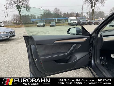 Used 2023 Tesla Model 3 Performance AWD/4WD image 9