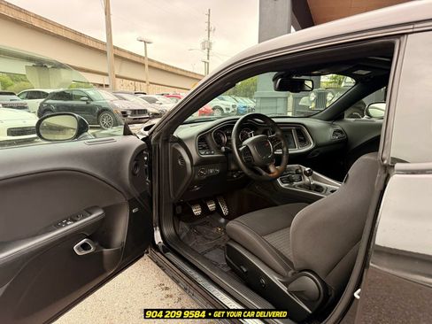 Used 2019 Dodge Challenger R/T Scat Pack w/ Driver Convenience Group RWD image 24