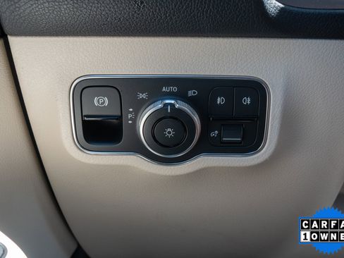 Used 2023 Mercedes-Benz GLB 250 image 27