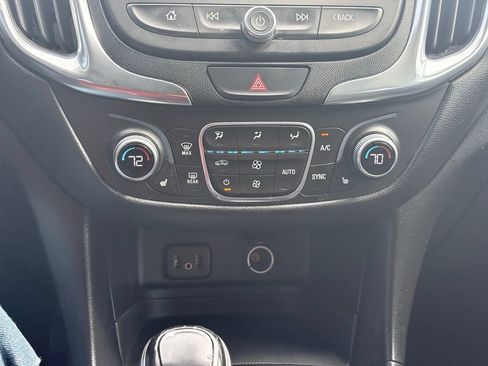Used 2018 Chevrolet Equinox LT w/ Sun & Infotainment Package FWD image 9