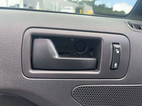 Used 2014 Ford Mustang Convertible RWD image 17