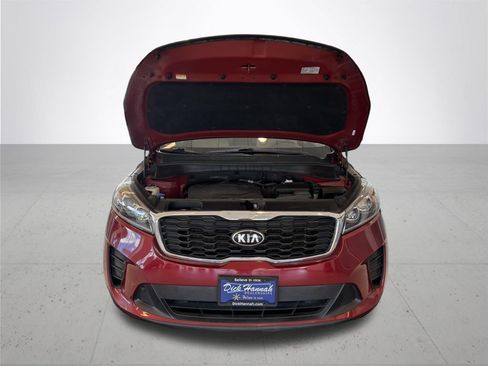 Used 2019 Kia Sorento AWD V6 image 4
