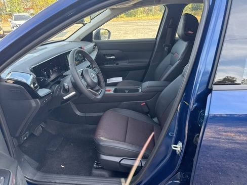 New 2026 Nissan Kicks SR w/ SR Premium Package image 10