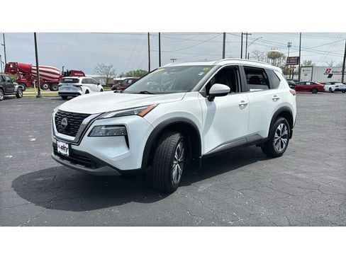 Used 2023 Nissan Rogue SV w/ SV Premium B Package AWD/4WD image 3