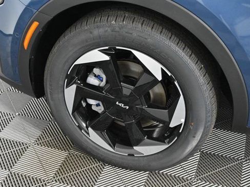 Certified 2025 Kia Sorento SX Prestige image 29