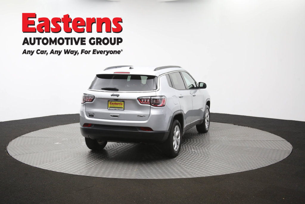 Used 2024 Jeep Compass Latitude AWD/4WD image 40