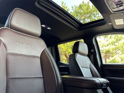 Used 2025 GMC Sierra 1500 Denali w/ Technology Package image 17