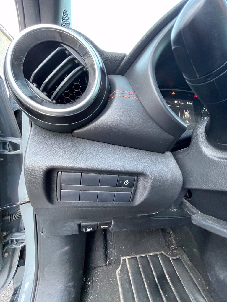 Used 2021 Nissan Kicks SR w/ SR Premium Package FWD image 12
