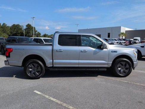 Used 2025 Ford F150 Lightning Flash AWD/4WD image 3