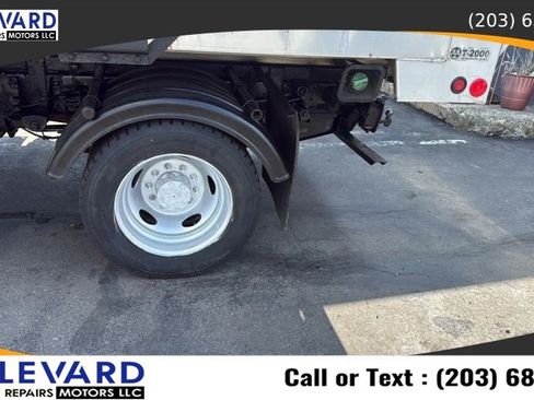 Used 2012 Ford F550 4x4 Regular Cab Super Duty w/ Payload Upgrade Pkg image 10