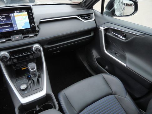 Certified 2022 Toyota RAV4 XSE image 12