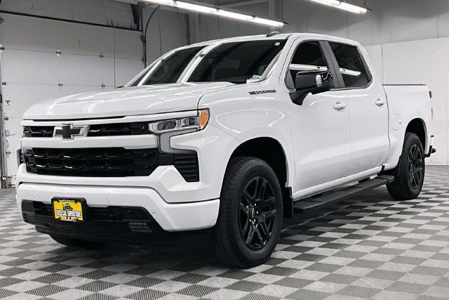 Used 2025 Chevrolet Silverado 1500 RST AWD/4WD image 13