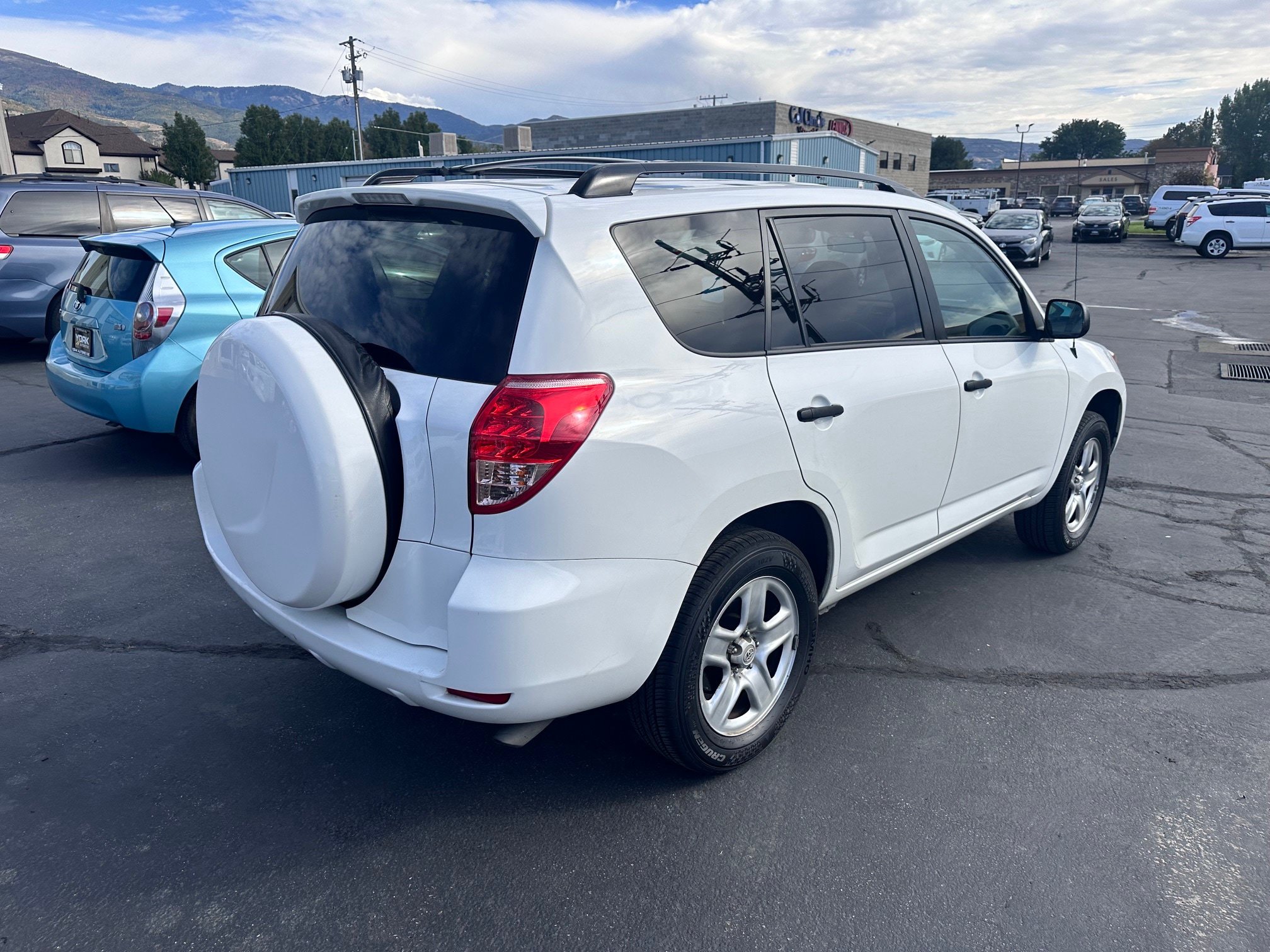 Used 2007 Toyota RAV4 2WD image 3